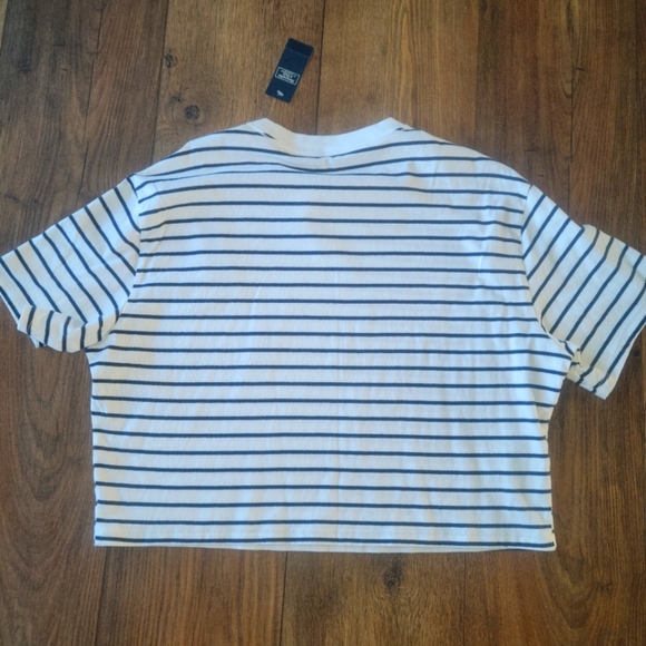 Abercrombis & Fitch Striped Navy & White Women's Crop Top, Size Large - Picture 6 of 6